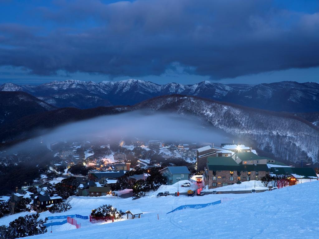 Chalet Apartments - Mt Buller Apartment Rentals Маунт-Буллер Екстер'єр фото